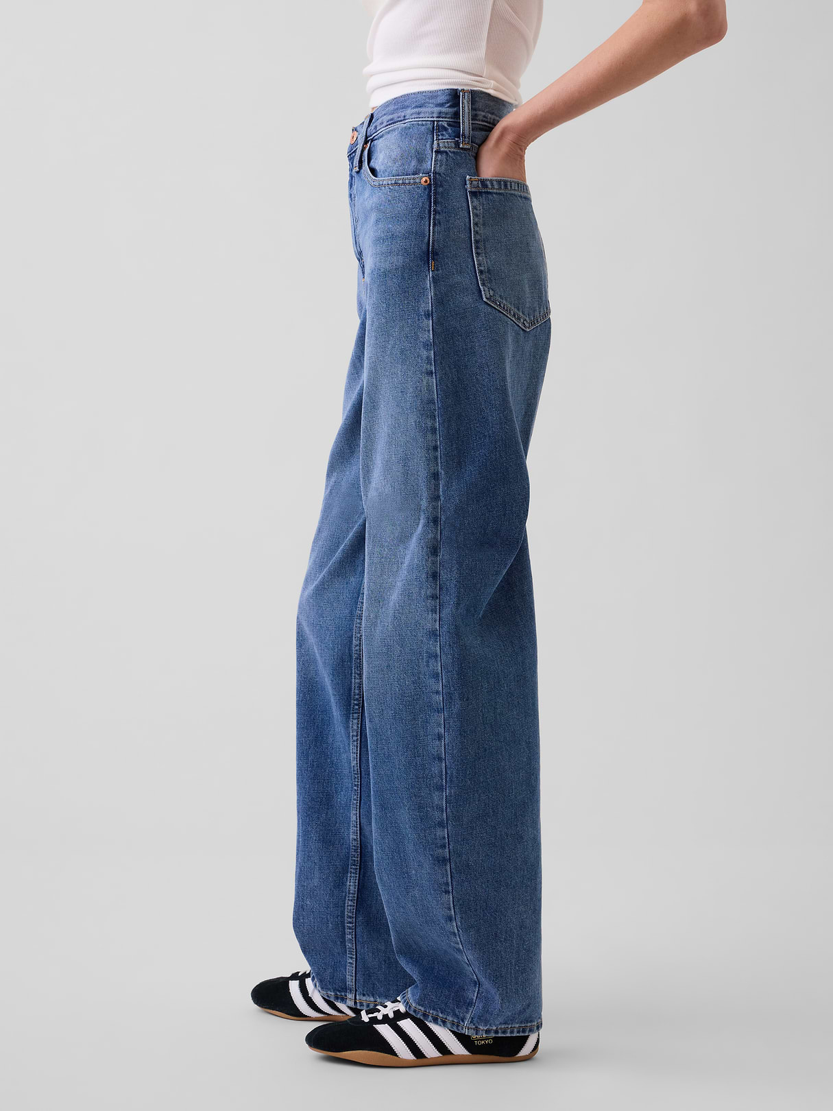 High Rise Barrel Cargo Jeans - Medium wash