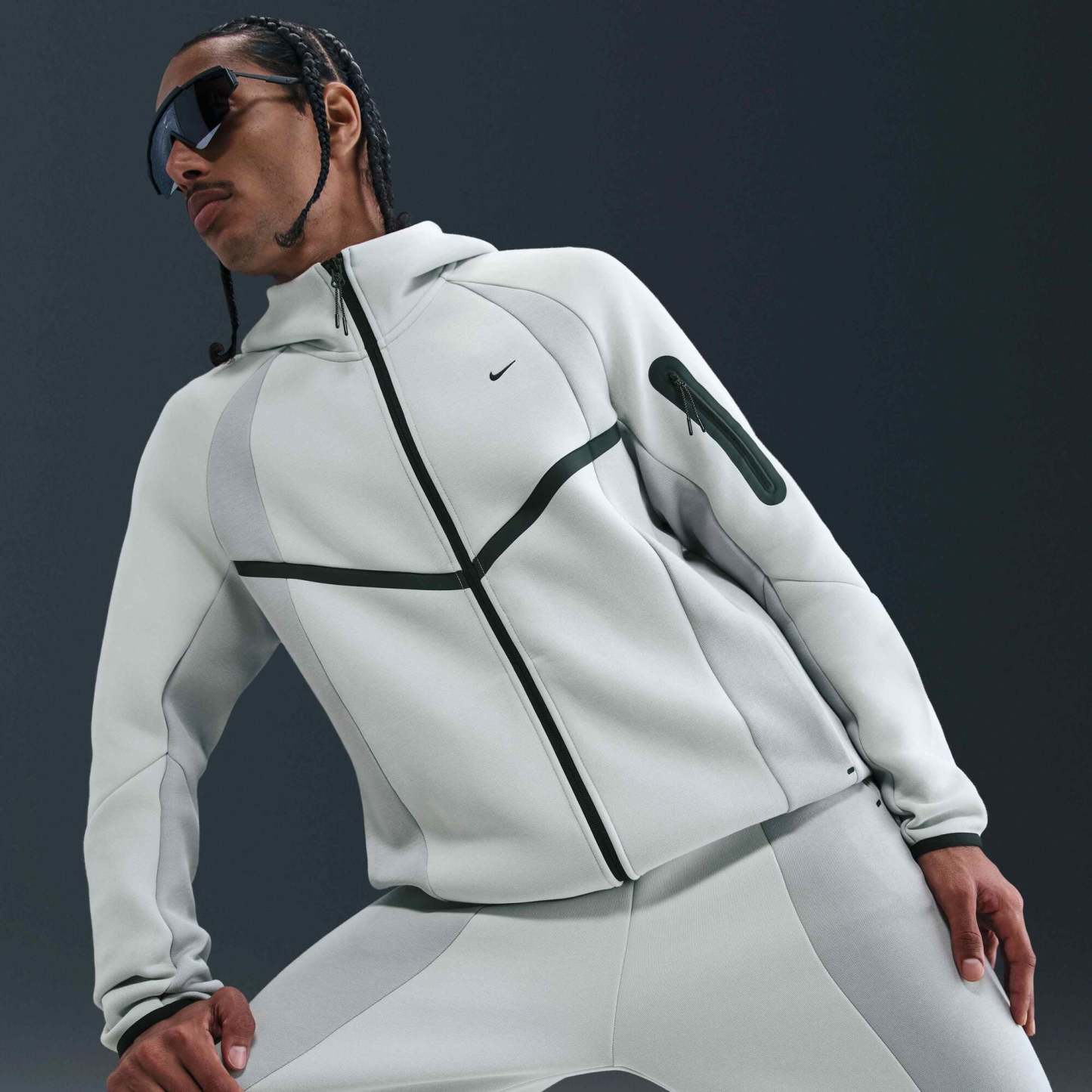 Nike Tech Men's Colour-Block Full-Zip Fleece Windrunner Jacket - Light Silver/Light Smoke Grey/Black