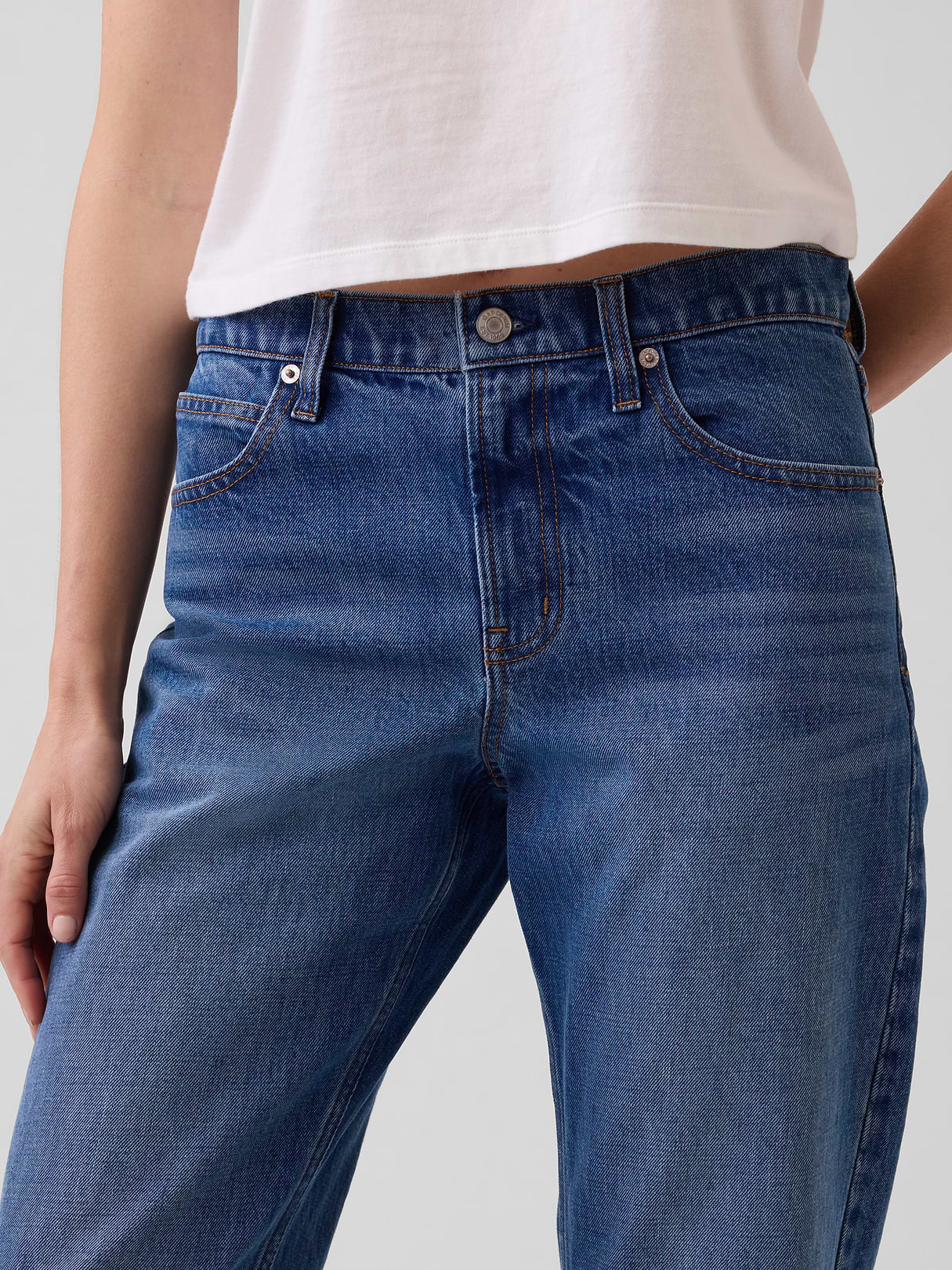 Mid Rise Straight Taper Jeans - Medium indigo
