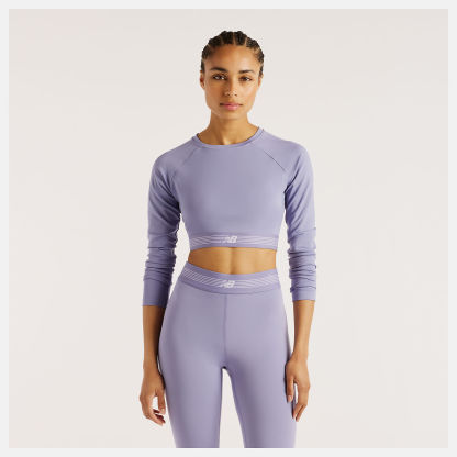 Orietta is wearing size S and is 5'8.5"/174cm. Chest: 31.5"/80cm, Waist: 23"/58cm, Hips: 34"/86cm