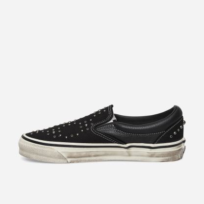 Premium Classic Slip-On Pearlized Sneakers Black