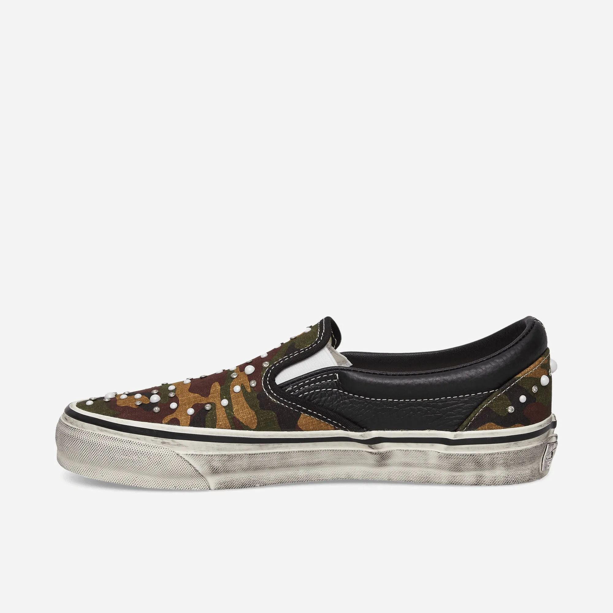 Premium Classic Slip-On Pearlized Sneakers Camo / Black
