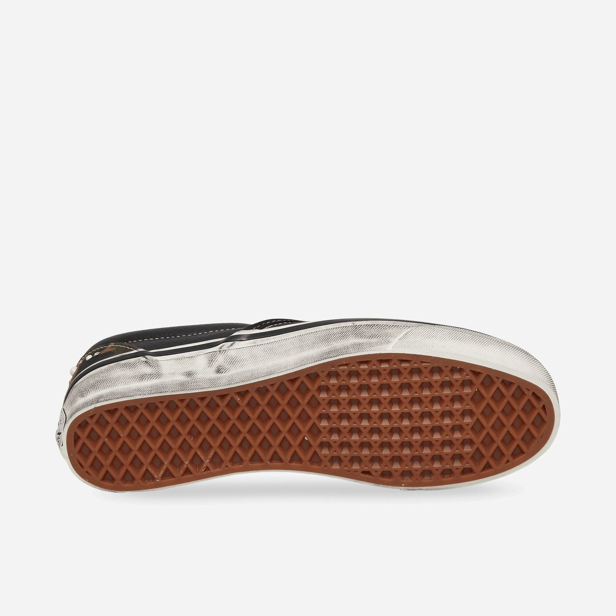 Premium Classic Slip-On Pearlized Sneakers Camo / Black