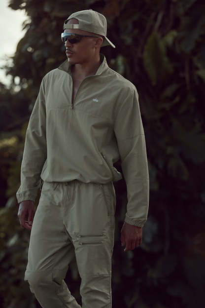 Light Weight Takeaway Track Pullover