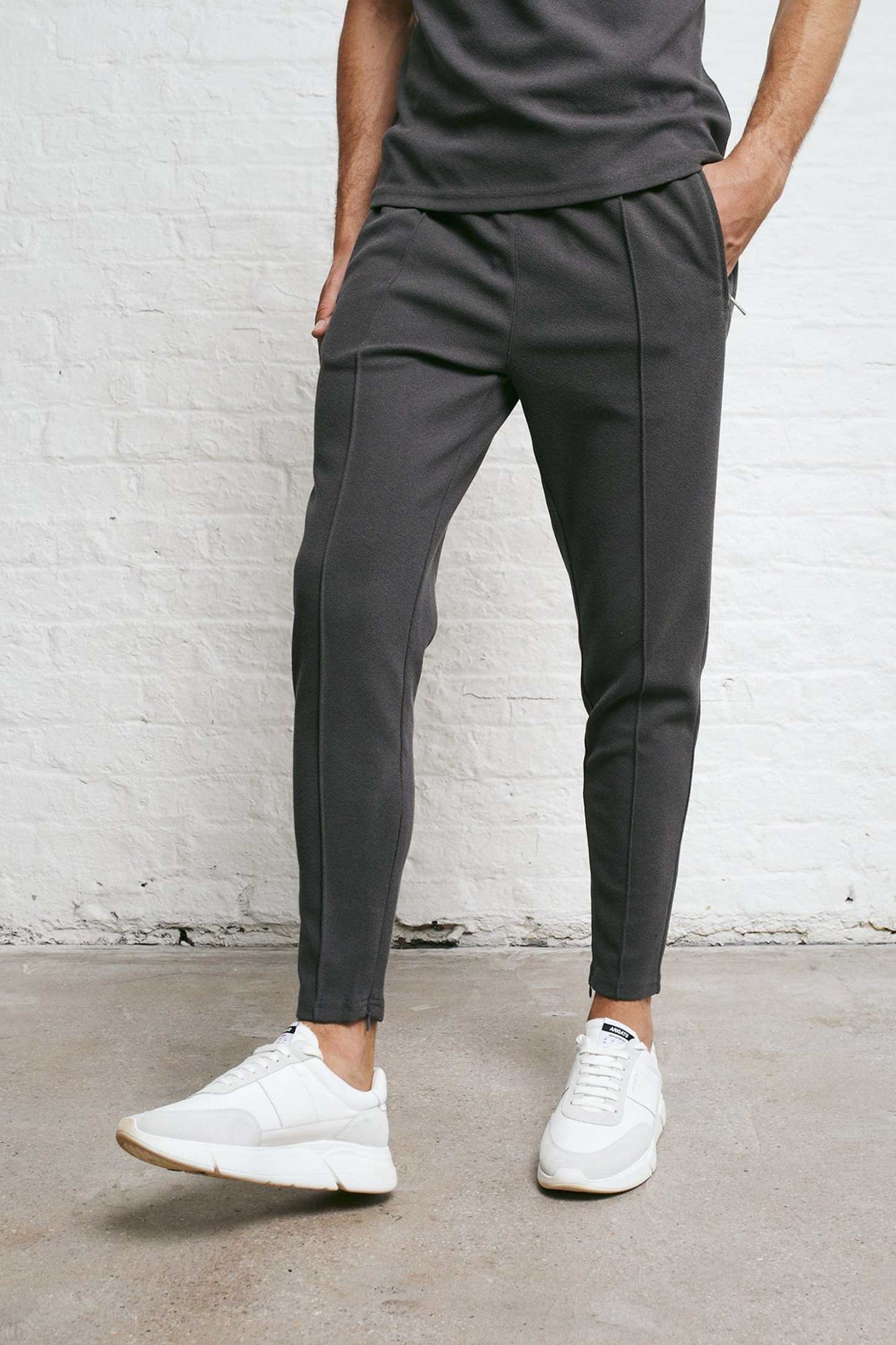 Textured Smart Pleated Pant - Charcoal