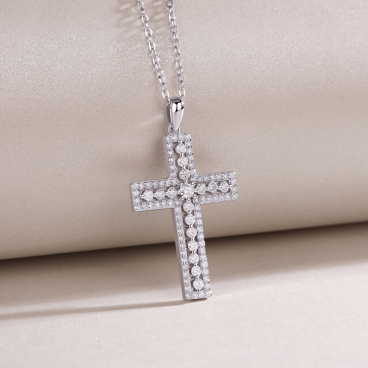  S925 Cross Shield Moissanite Necklace-MARDAZA