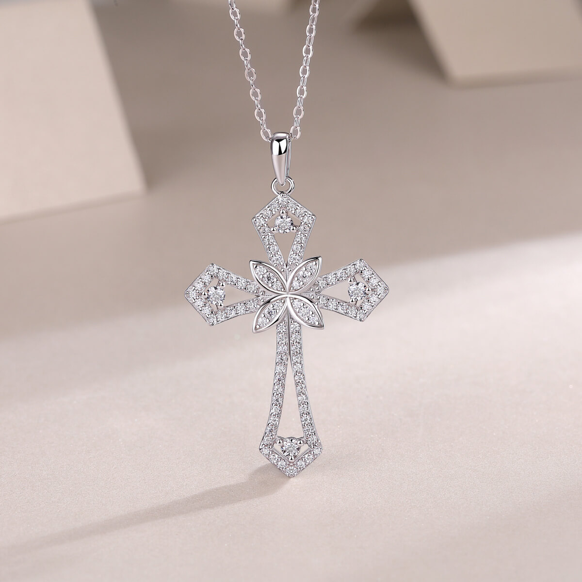 S925 Love Shield Moissanite Necklace-MARDAZA