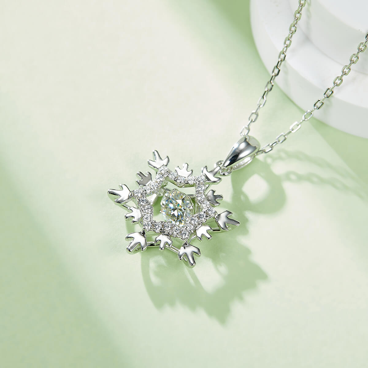 MARDAZA Dancing Snowflake Round Cut Sterling Silver Moissanite Necklace