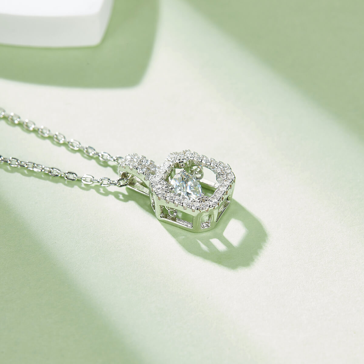 MARDAZA Dancing Halo Round Cut Sterling Silver Moissanite Necklace