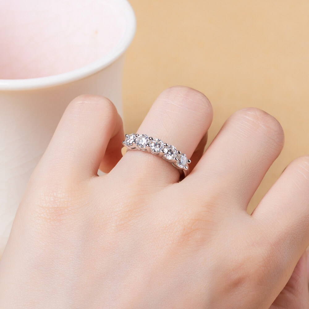 MARDAZA Classic Five-Stone Round Cut Sterling Silver Moissanite Ring