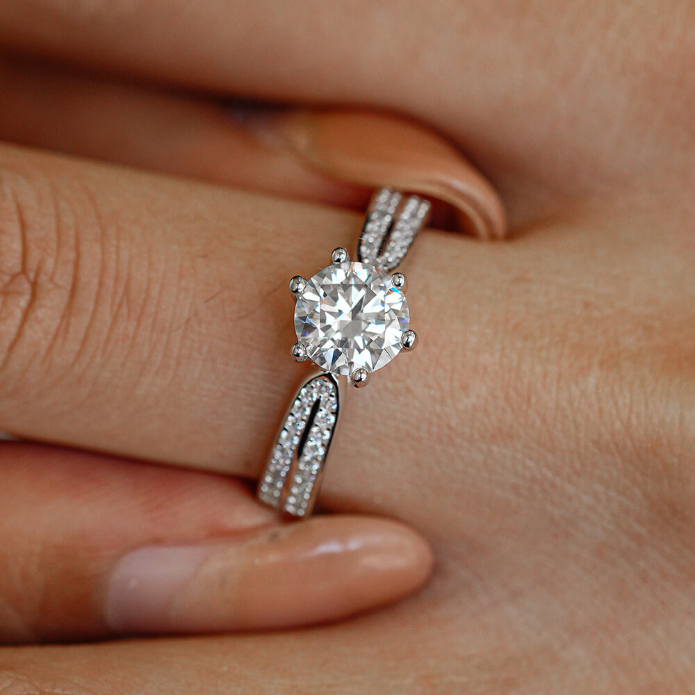 MARDAZA Forever Glow Six-Prong Moissanite Ring in Sterling Silver