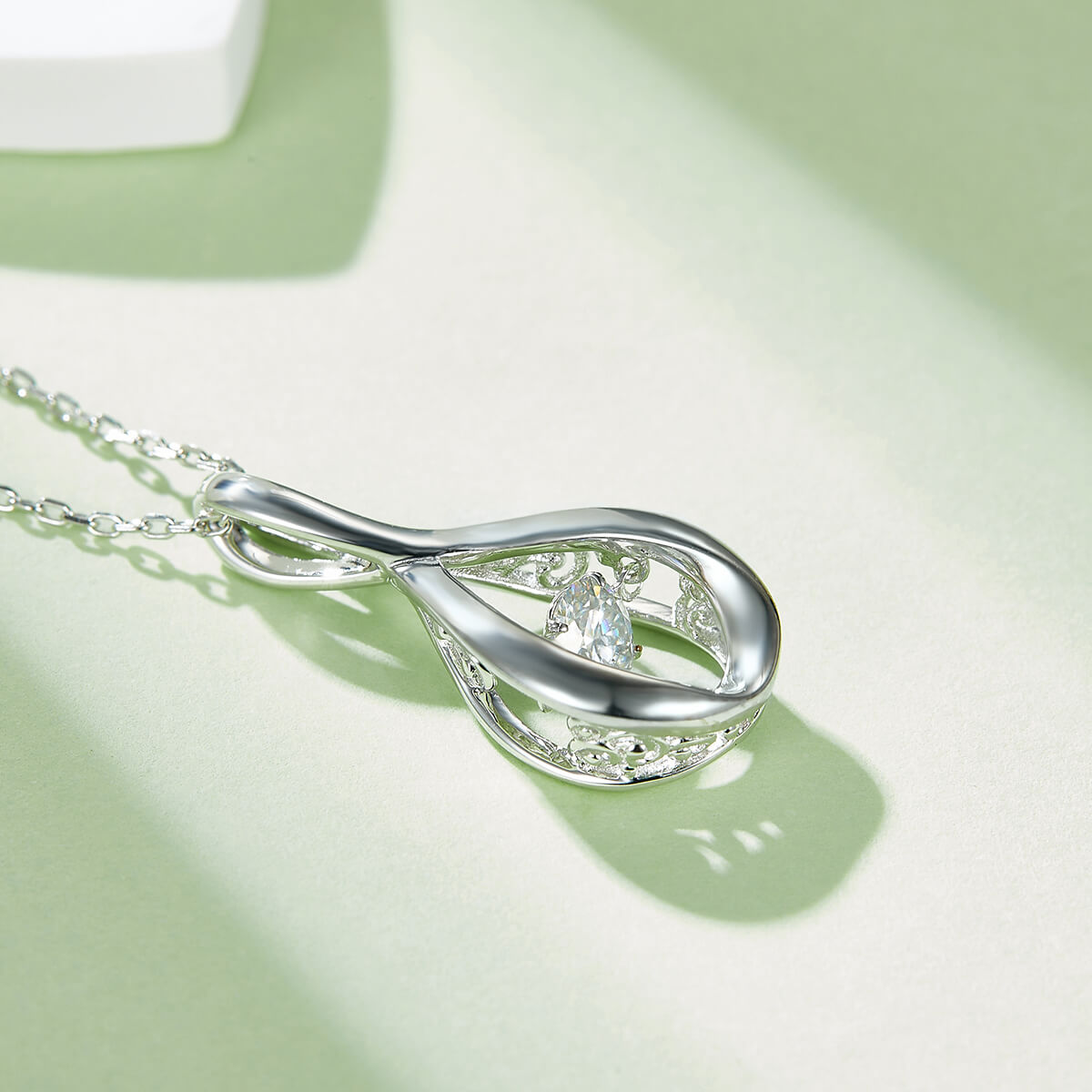 MARDAZA Dancing Infinity Round Cut Sterling Silver Moissanite Necklace