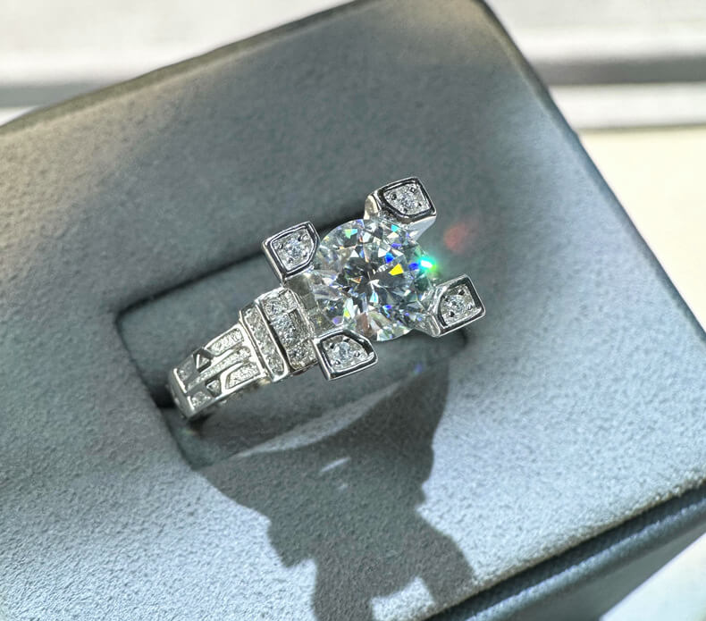 MARDAZA Geometric Crown Round Cut Sterling Silver Moissanite Ring