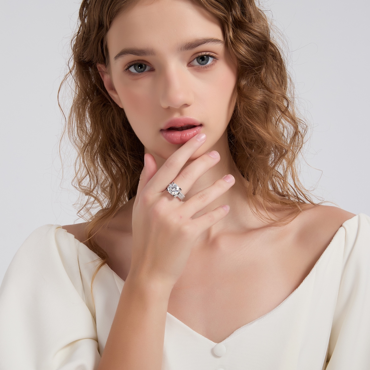 MARDAZA Luxury Round Cut Sterling Silver Moissanite Ring