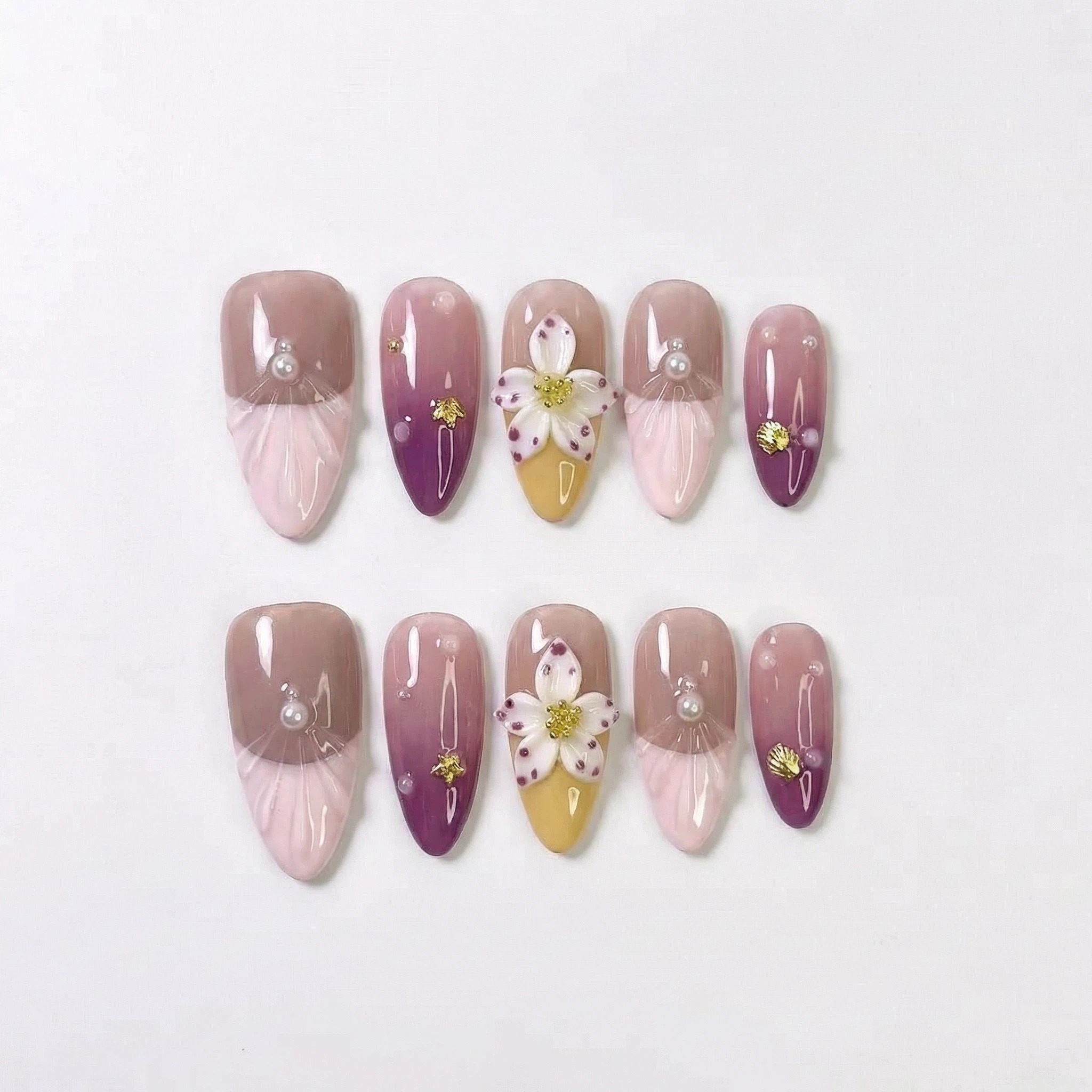 Size chart image of lilac ombré floral press-on nails set (S/M)