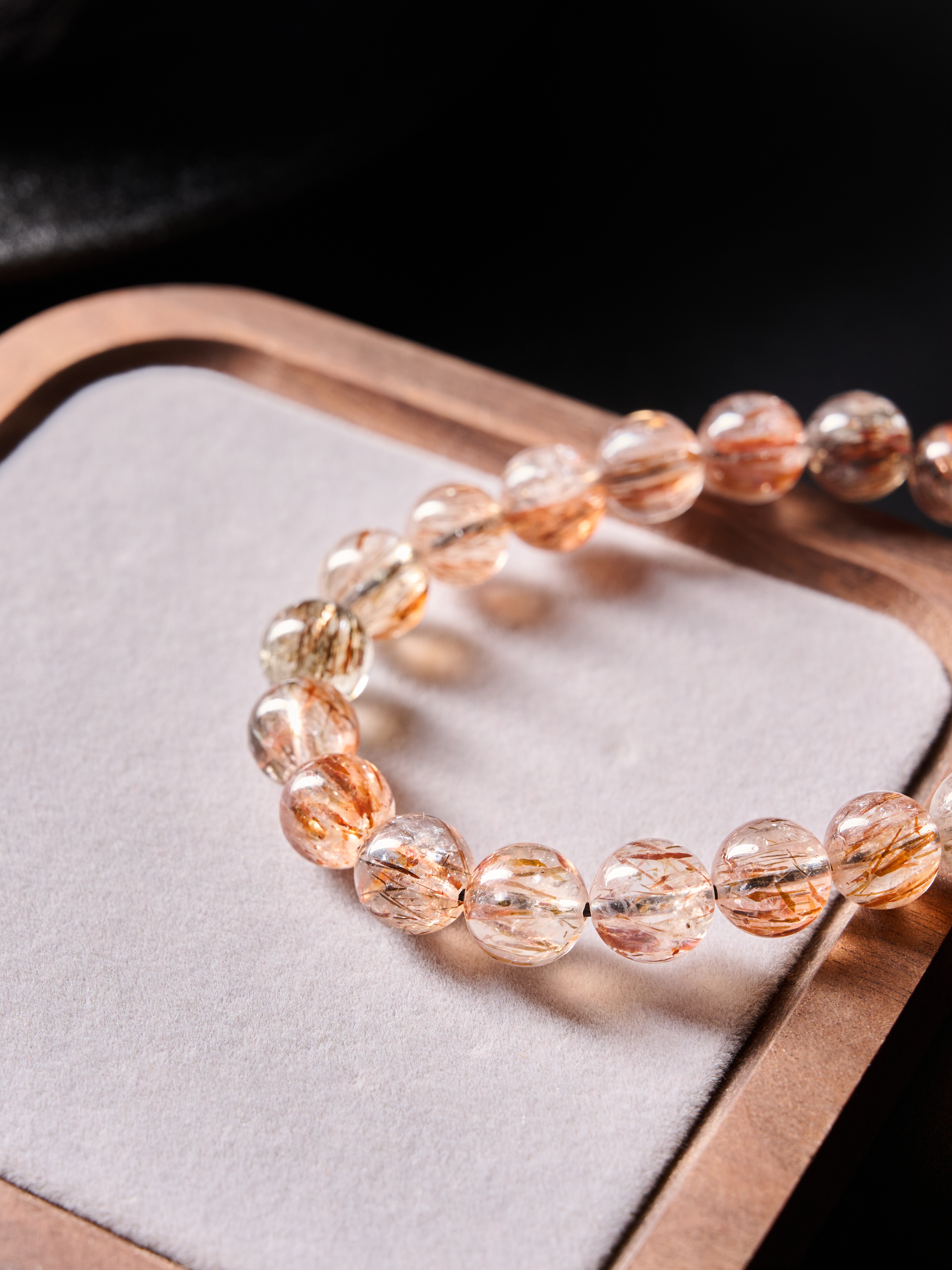 Close macro highlighting color gradient from pale champagne to deeper amber tones