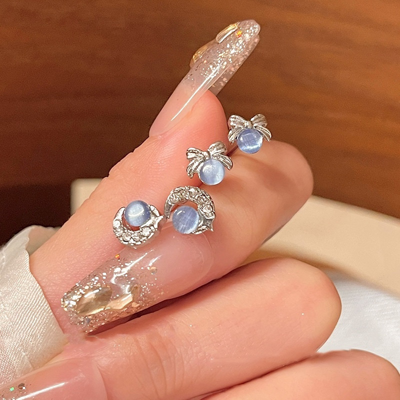 Blue cat eye bow and moon earrings product detail