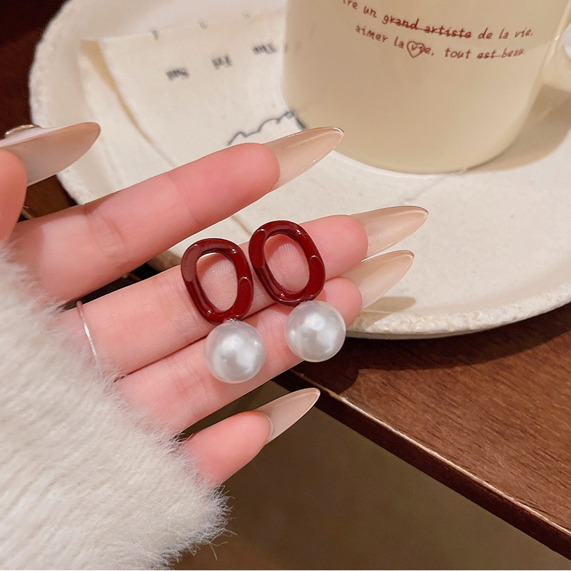 Burgundy geometric earrings with faux pearls