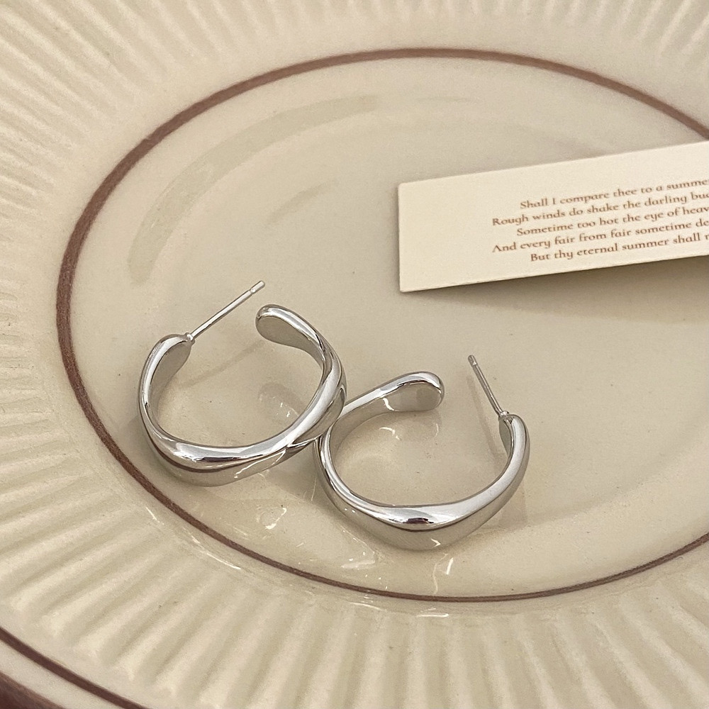 Silver Chunky Hoop Earrings Detail