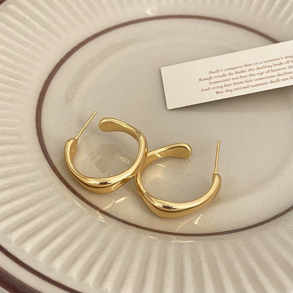 Gold Chunky Hoop Earrings Detail