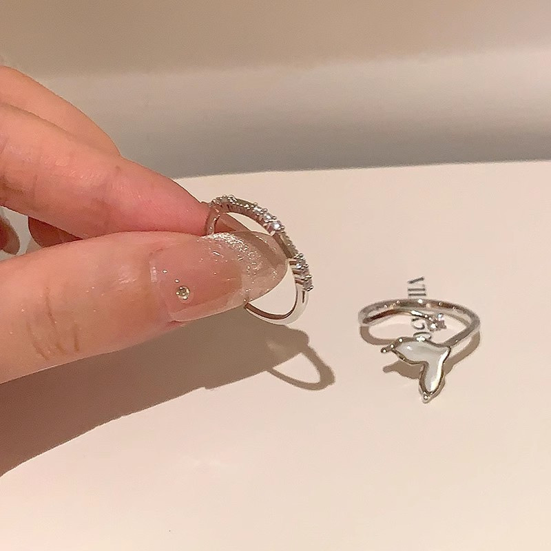 Adjustable Silver Whale Tail Ring Detail View