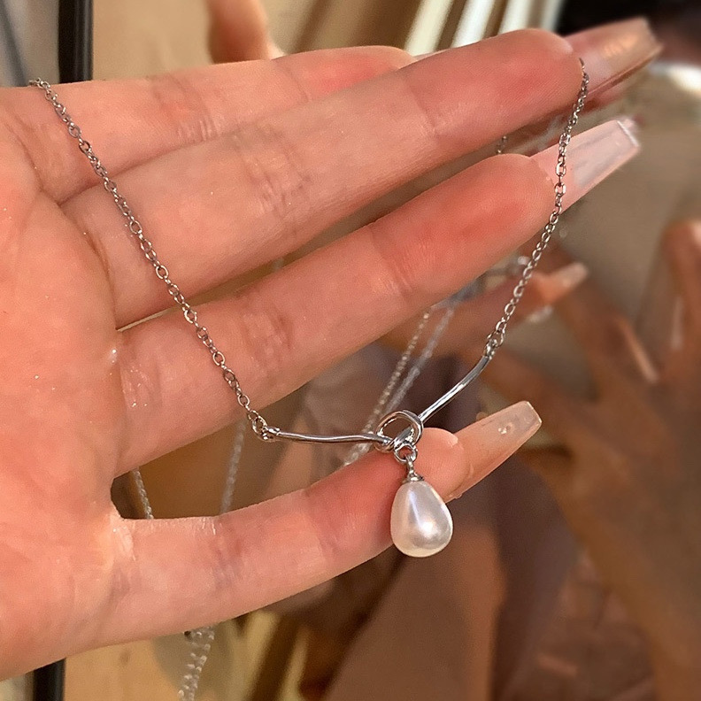 Handheld Silver Chain Necklace with White Teardrop Faux Pearl Pendant