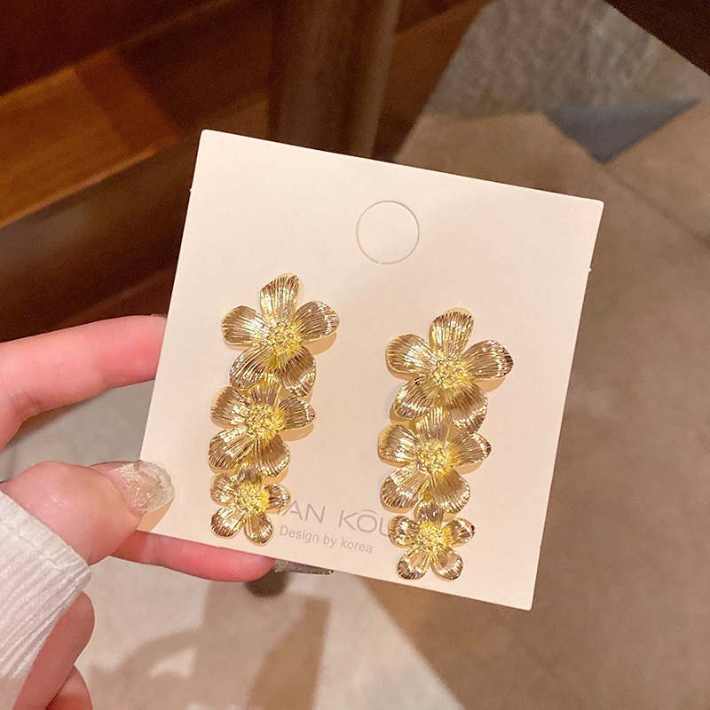 Gold Triple Flower Earrings Product Detail