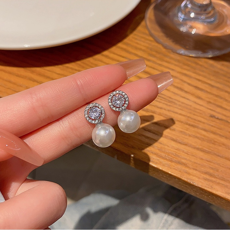 Silver Zircon Faux Pearl Earrings Handheld Detail