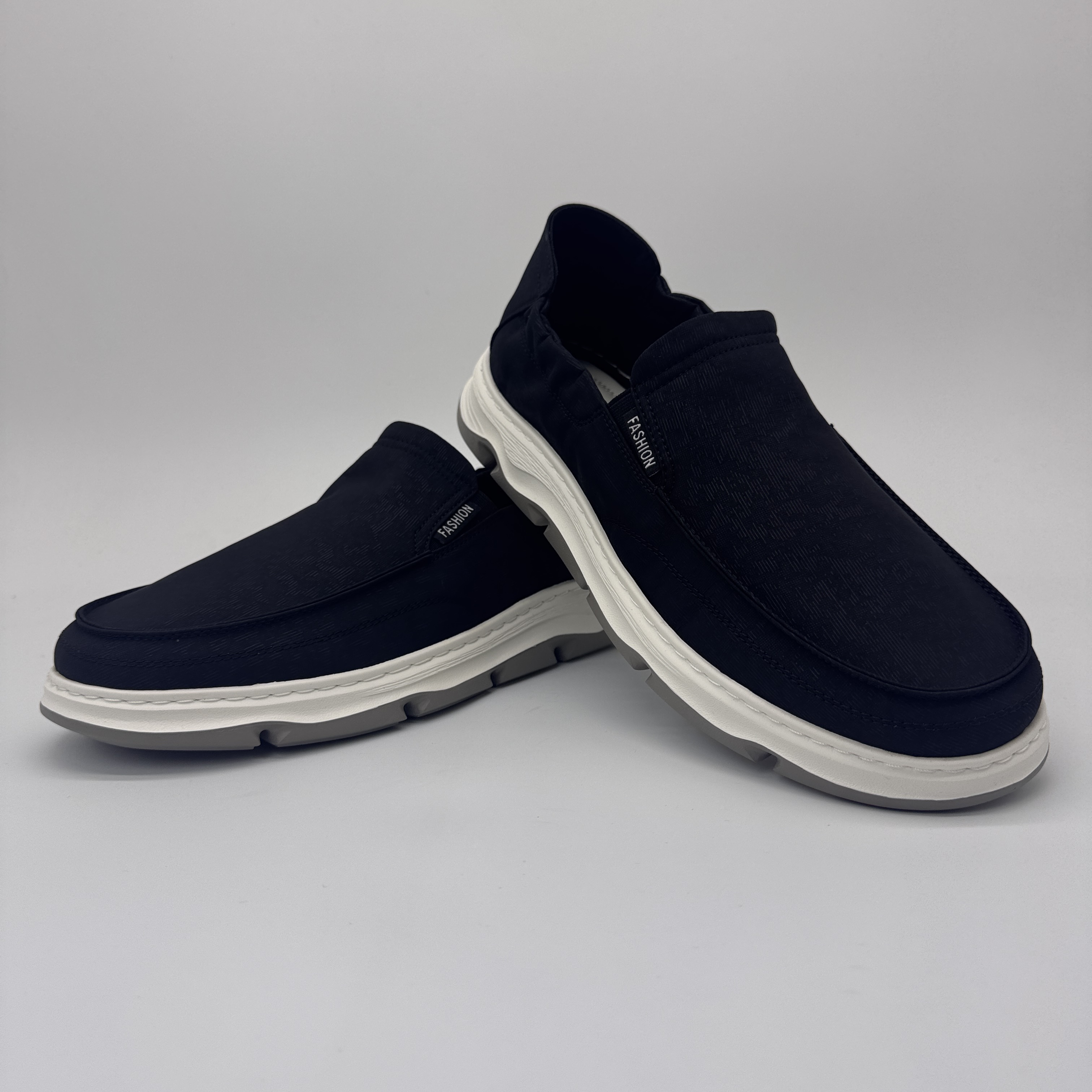 Customized Men's Casual Canvas Shoes - Handmade, Breathable & Comfortable