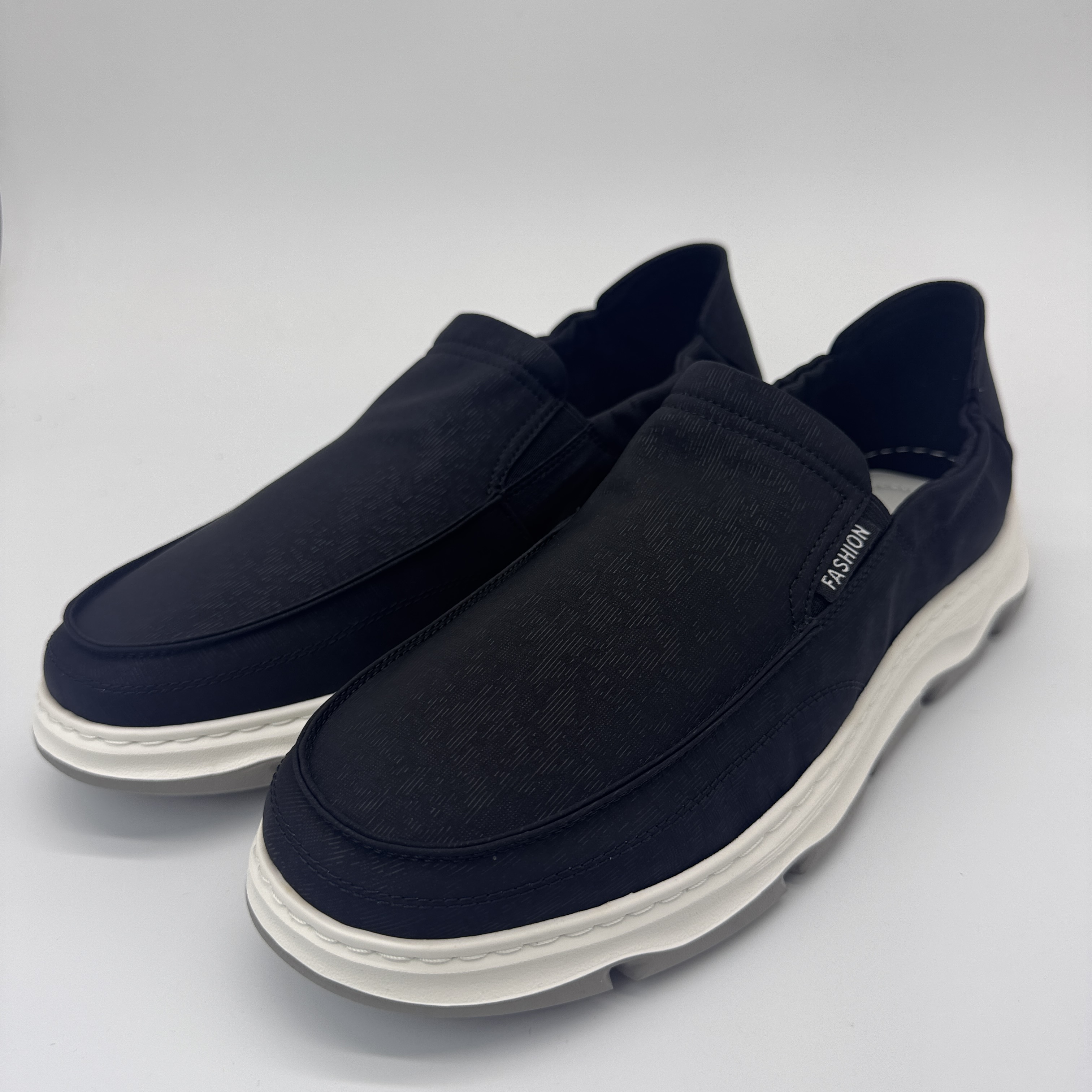Customized Men's Casual Canvas Shoes - Handmade, Breathable & Comfortable