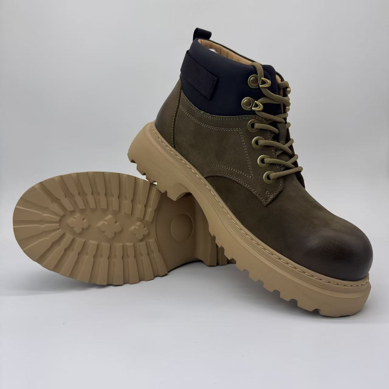 Custom High-Quality Men's High-Top Boots - Fashionable Casual Martin Boots in Handmade Genuine Leather