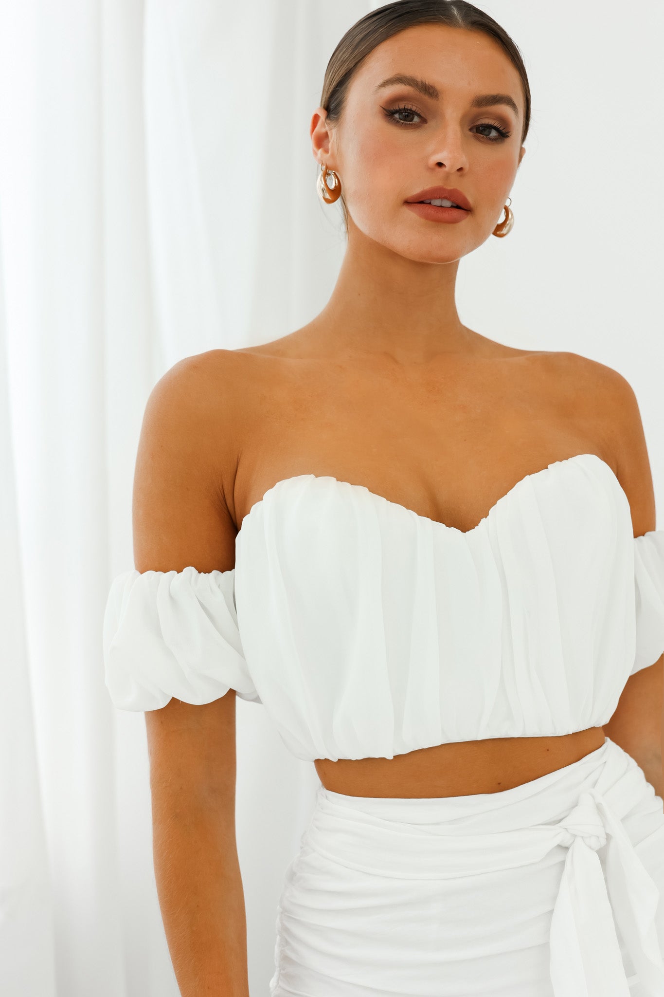 Bisous Sweetheart Neckline Ruched Off-Shoulder Crop Top White-Fable Dress
