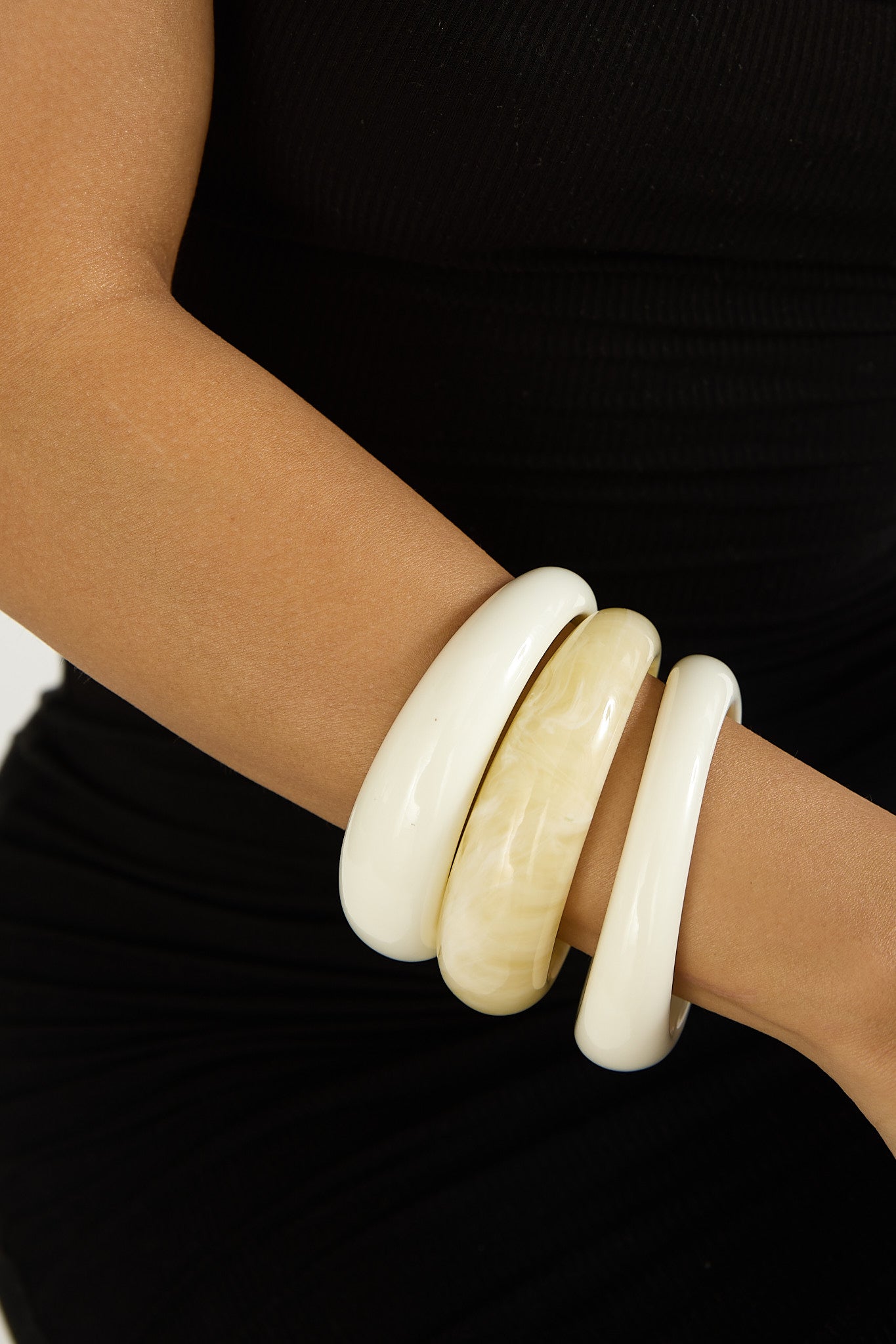 Vionne Irregular Bangles Acrylic Ivory-Fable Dress