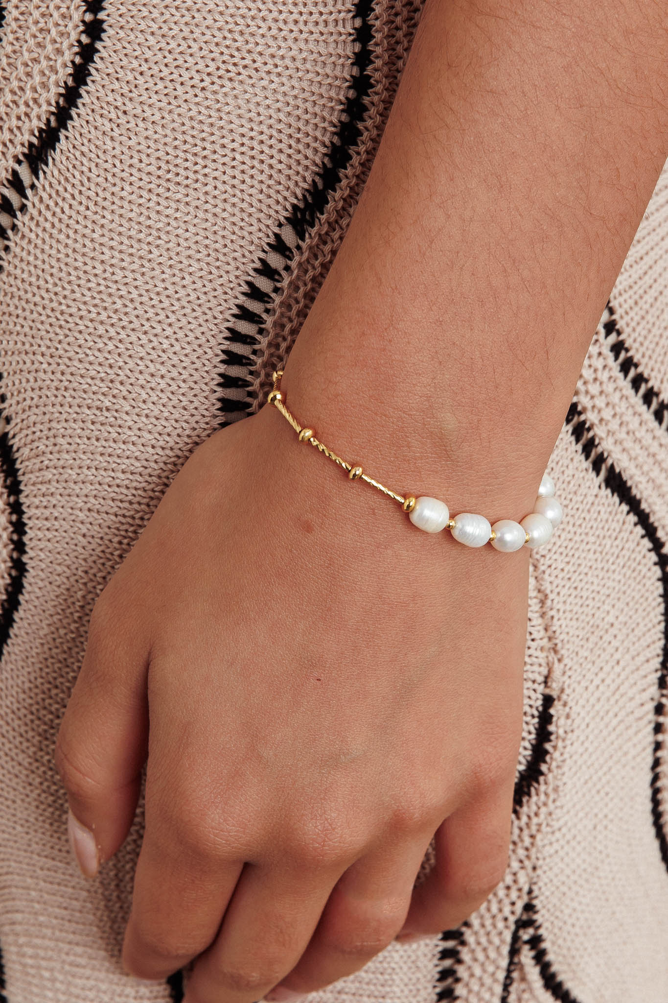 Heartbeat Freshwater Pearl Beaded Chain Bracelet Gold-Fable Dress