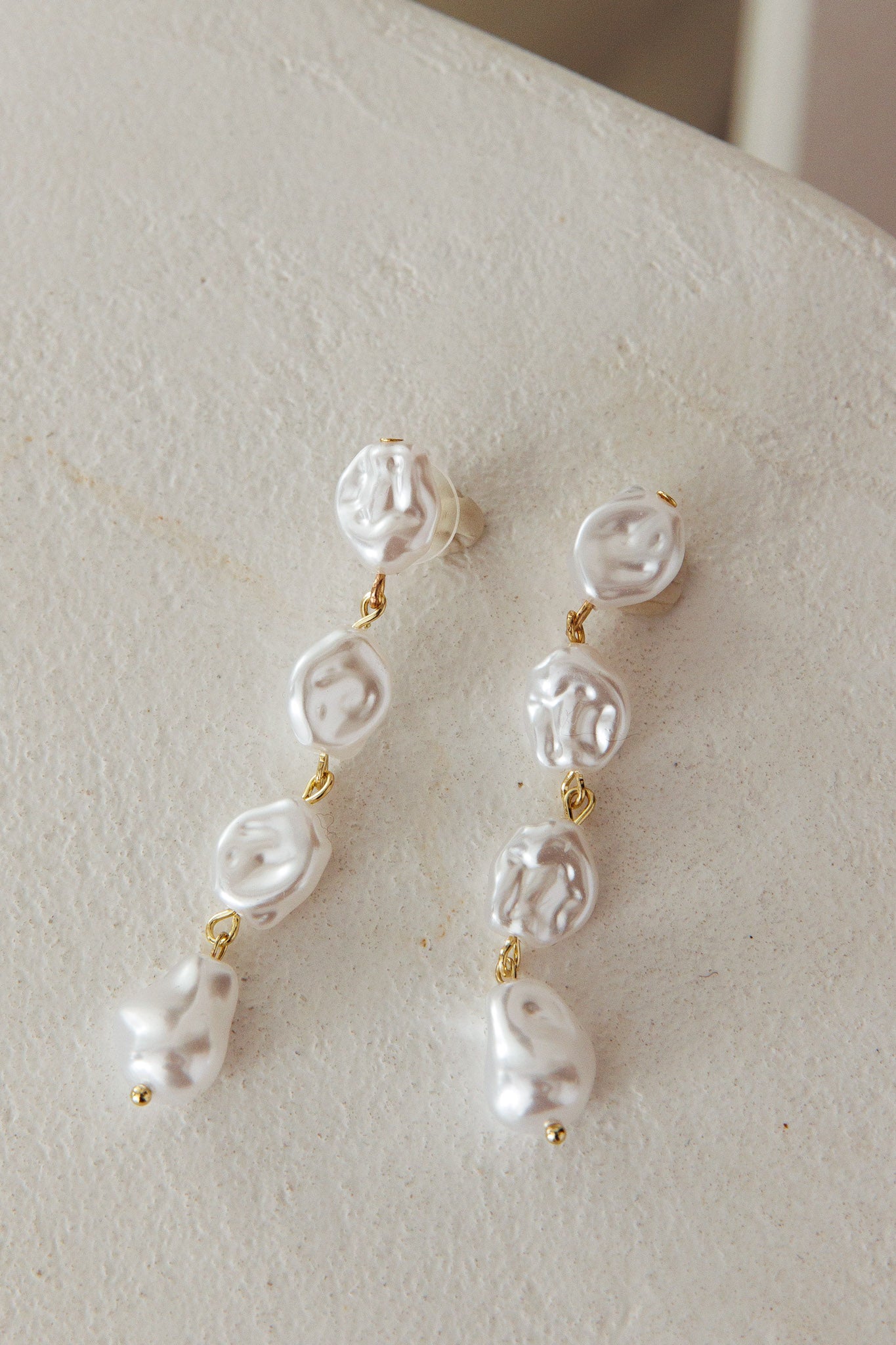 Crescendo Drop Pearl Earrings-Fable Dress