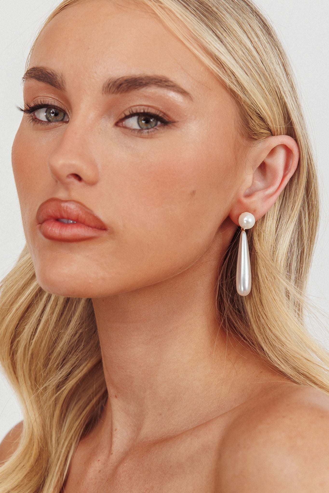 Anndrea Teardrop Earrings Pearl-Fable Dress