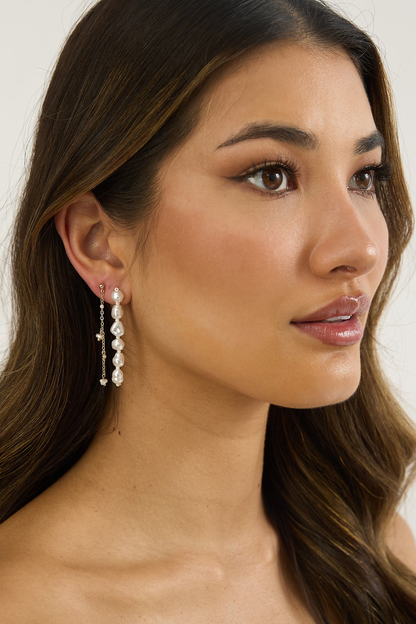 Marais Asymmetric Chain & Pearl Earrings Gold/Pearl-Fable Dress