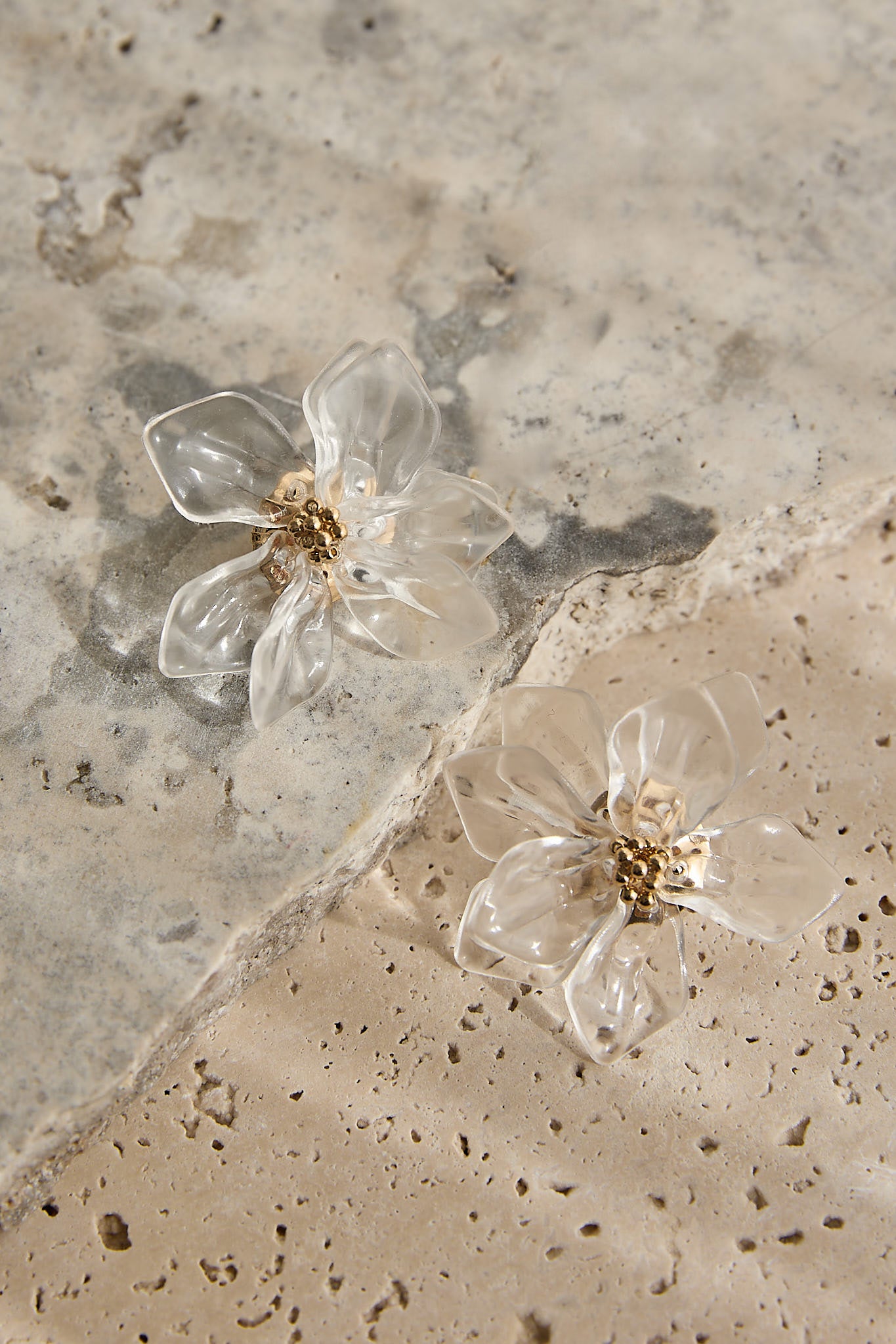 Monika Acrylic Flower Earrings Clear-Fable Dress