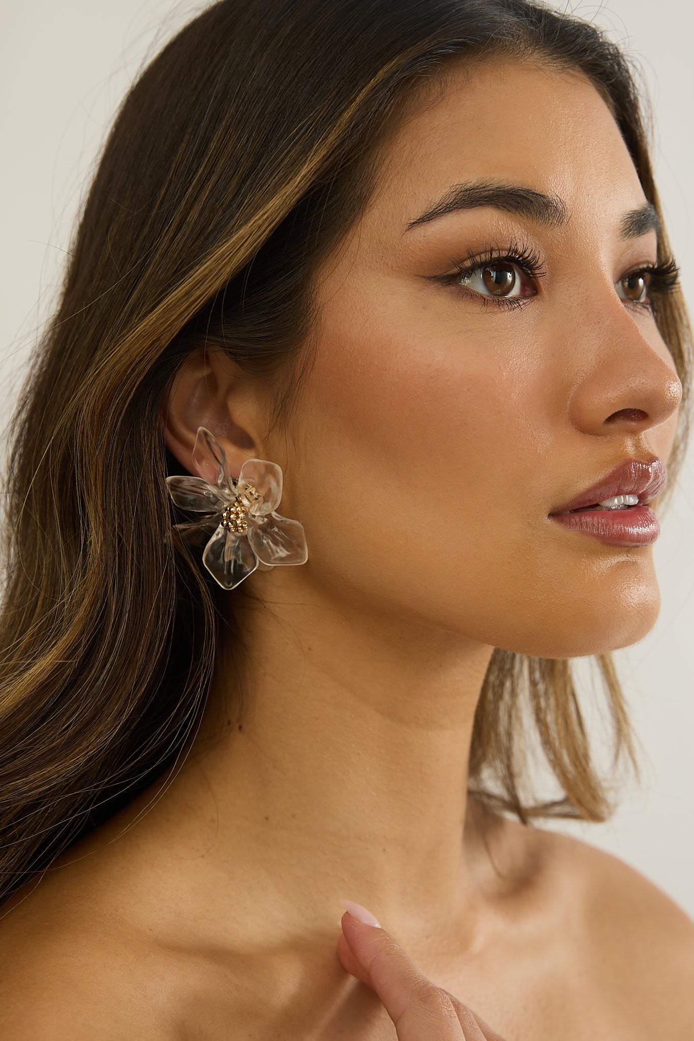 Monika Acrylic Flower Earrings Clear-Fable Dress