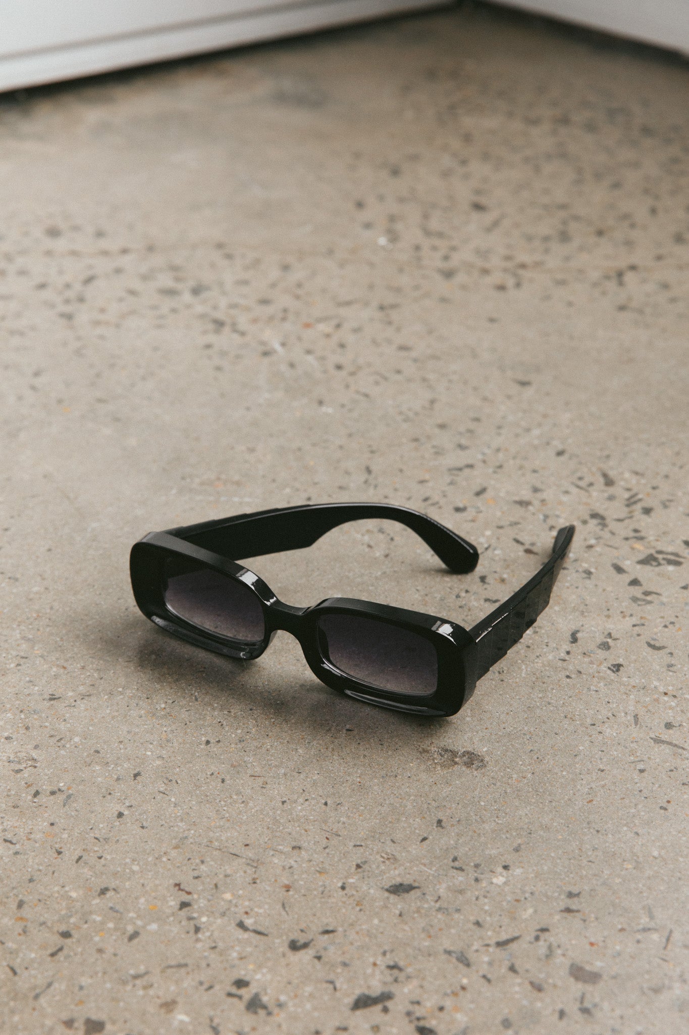Zion Square Frame Sunglasses Black-Fable Dress