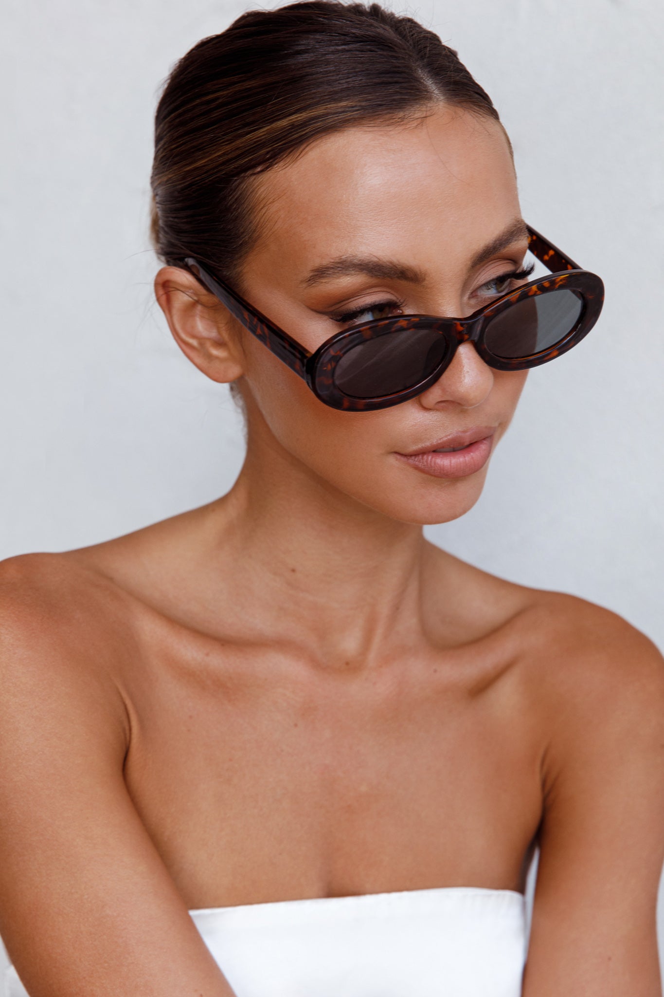 Riptide Oval Sunglasses Tort-Fable Dress