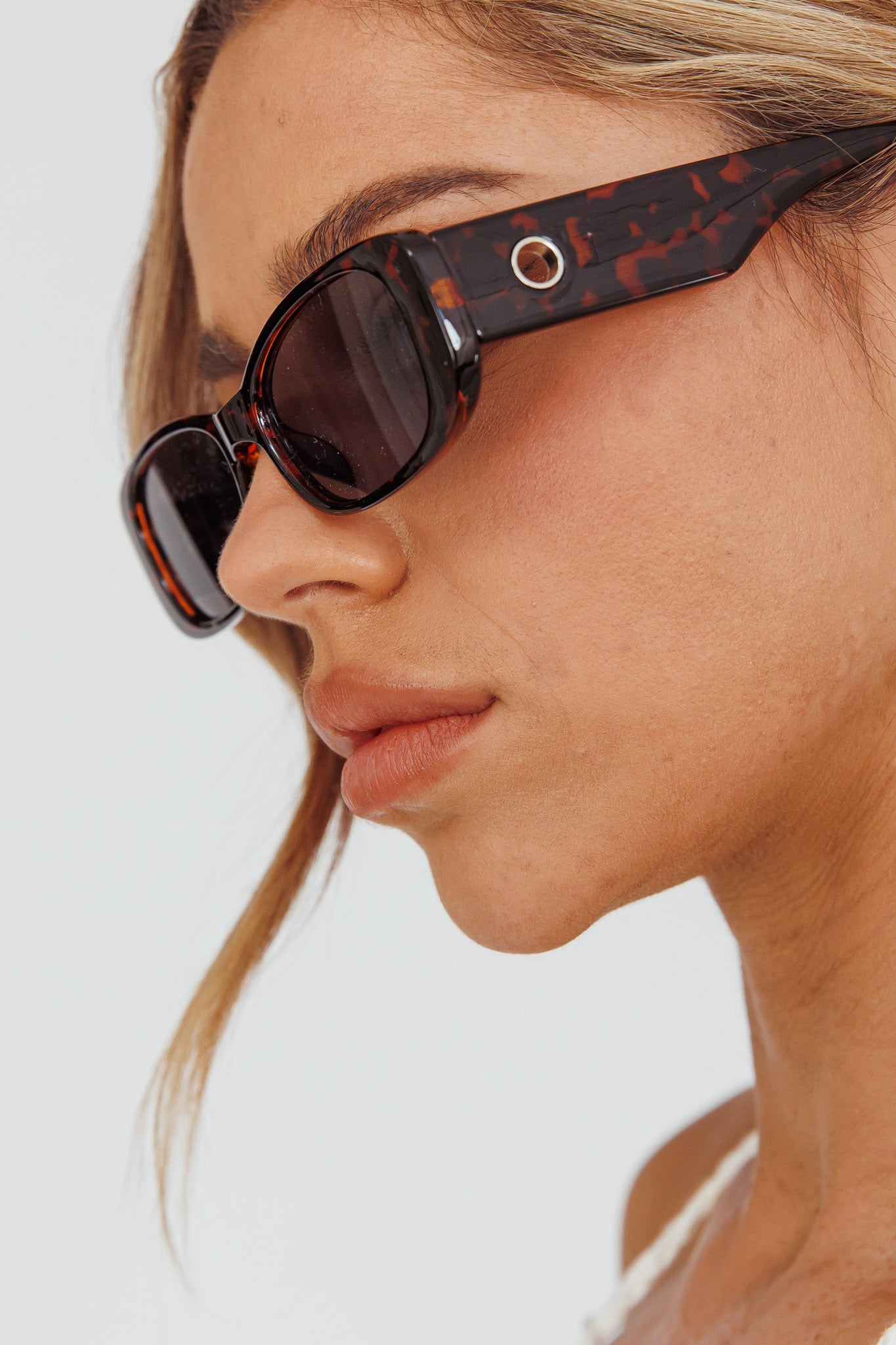 Eola Retro Sunglasses Tort-Fable Dress