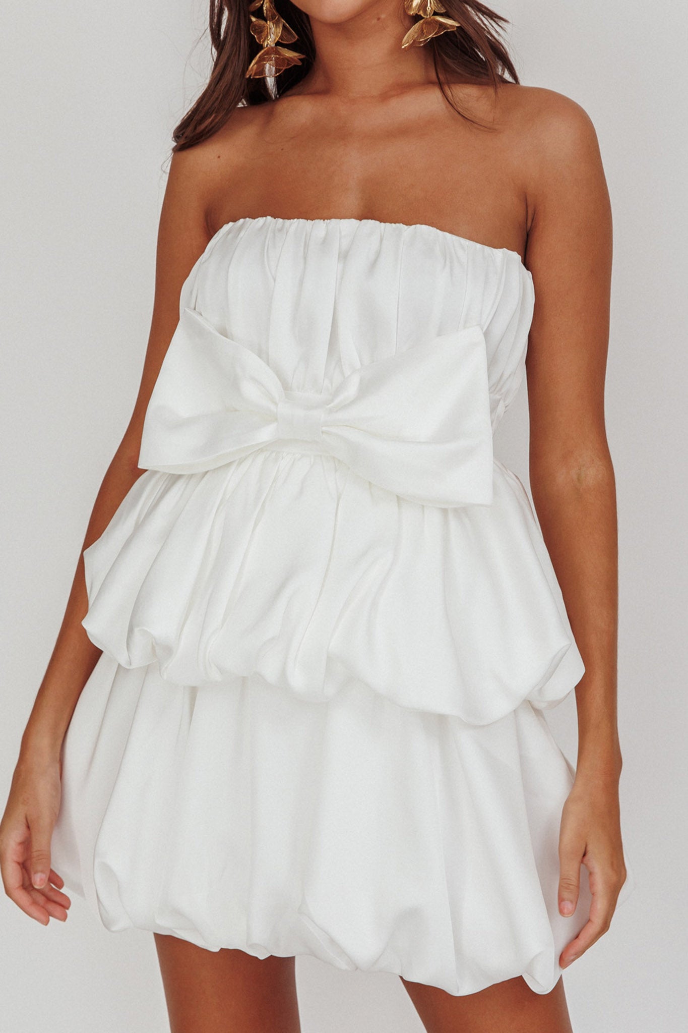 Carmelita Tiered Bubble Bow Mini Dress Off White-Fable Dress