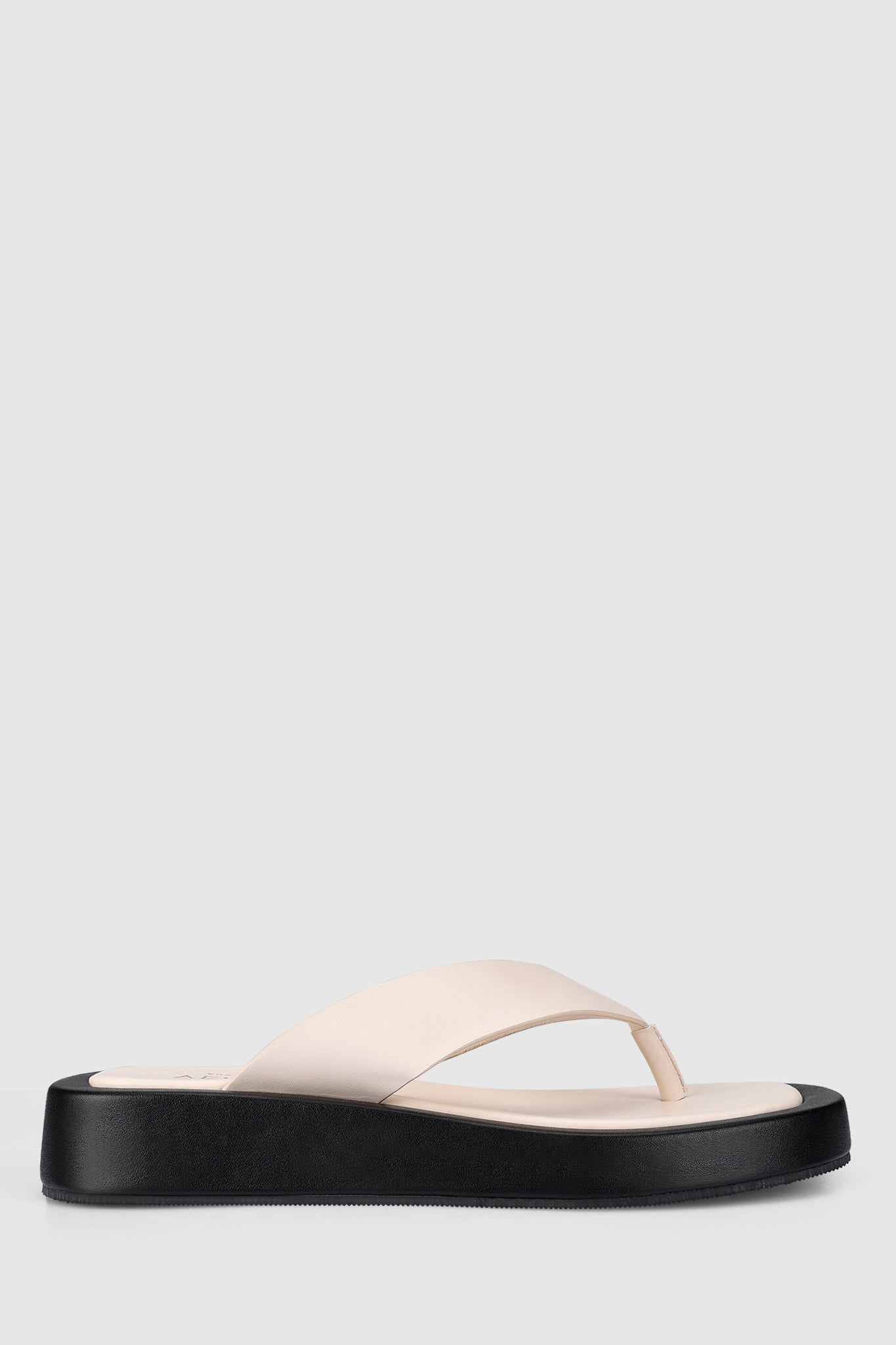 VERALi Boucer II Flatform Thongs Bone Smooth-Fable Dress