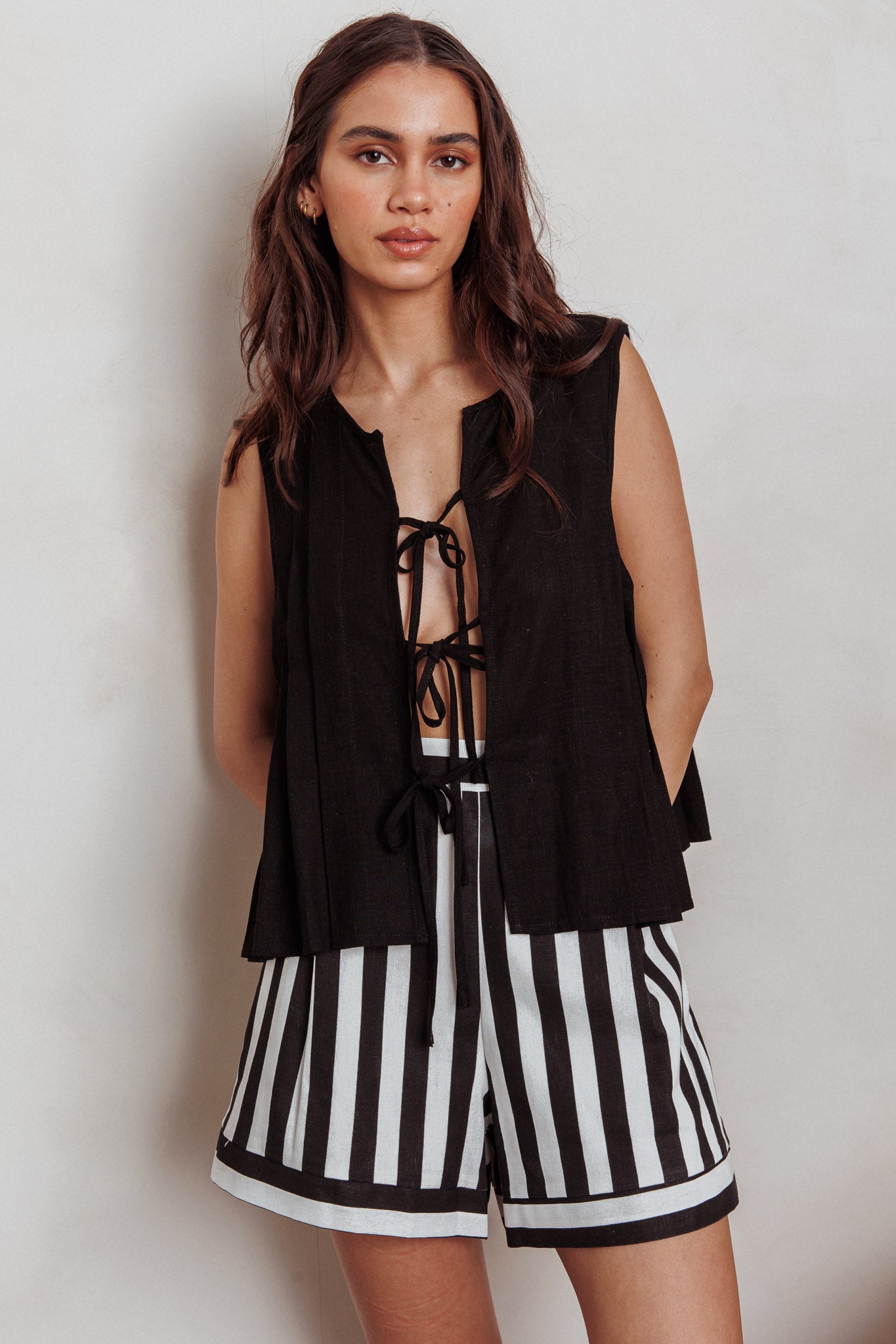 Bettino High-Waisted Shorts Stripe Black/White-Fable Dress