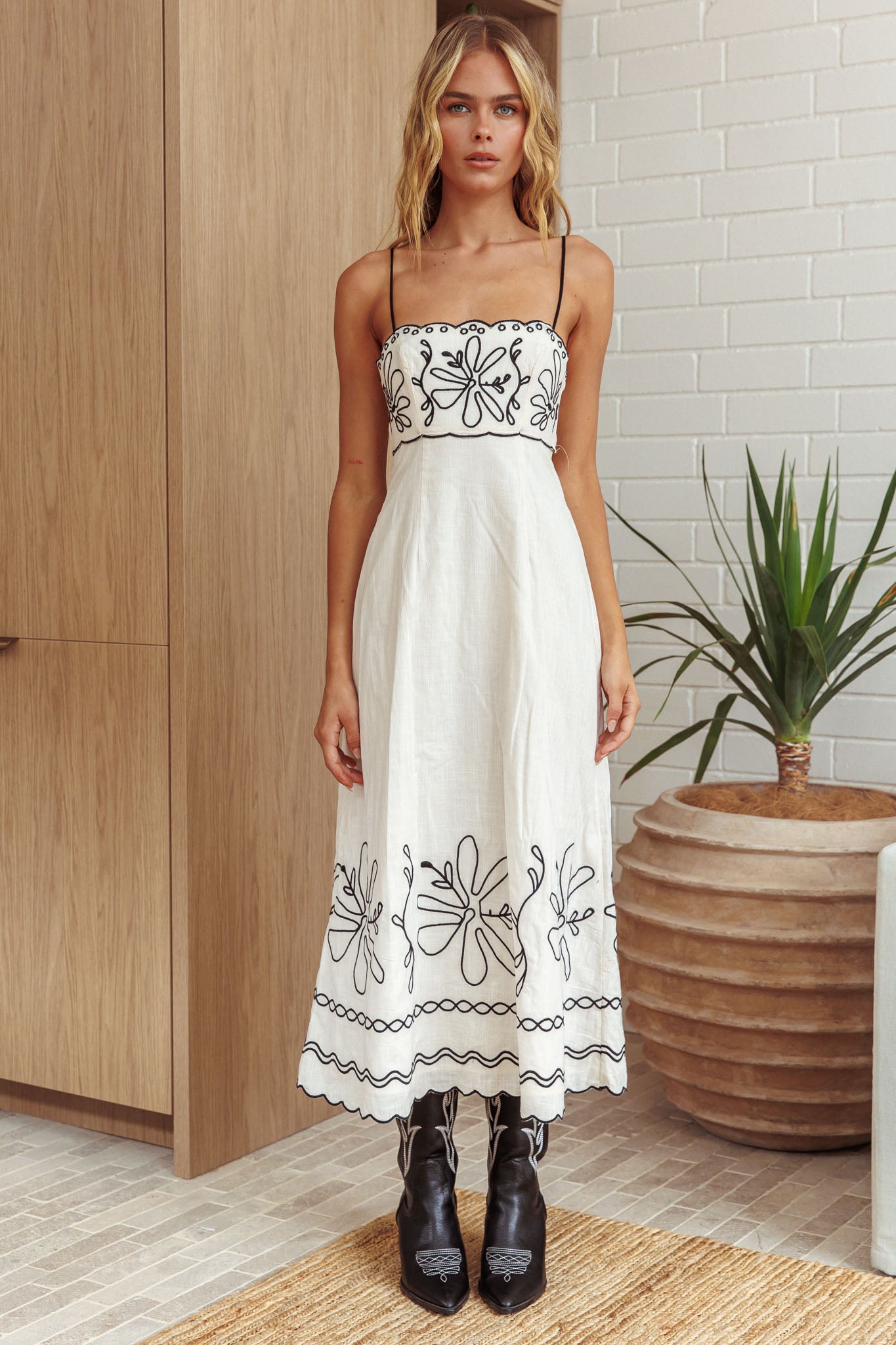 Mondo Scalloped Hem Maxi Dress Embroidered Oat-Fable Dress