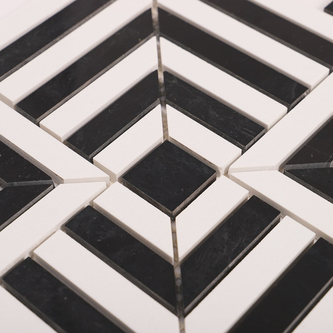 Close up of the center join with a small black square tile
