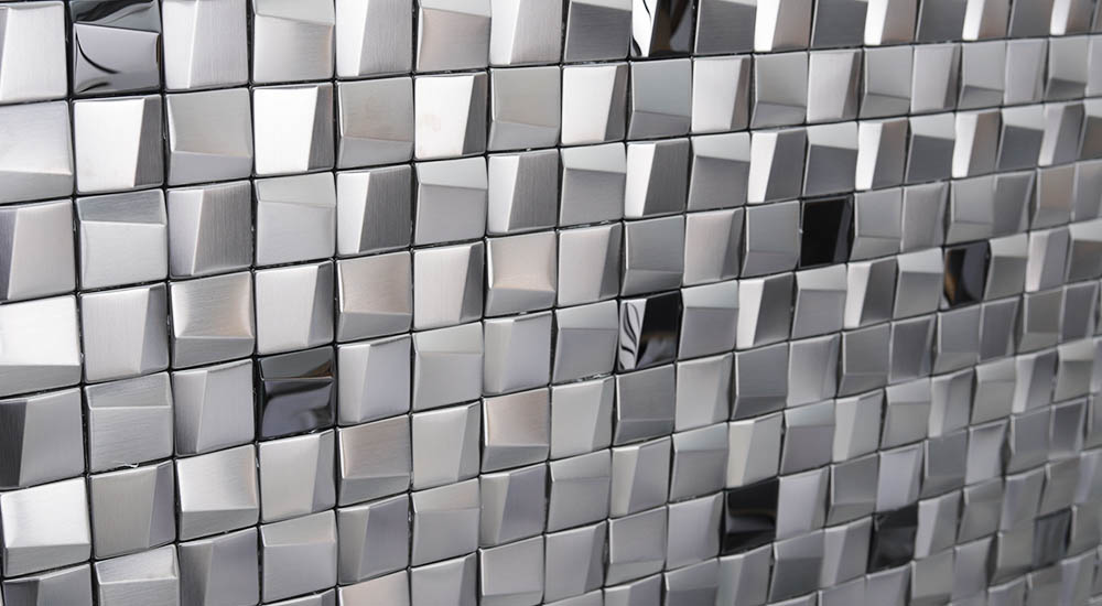 {"default":"Silver 3D stainless steel mosaic wall tile with mixed brushed and mirror squares"}
