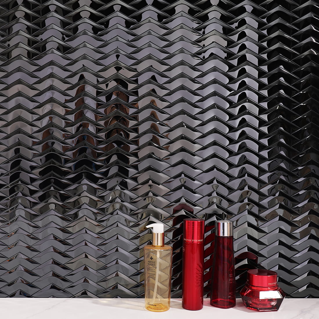 Black mirror chevron stainless steel mosaic wall with red bottles