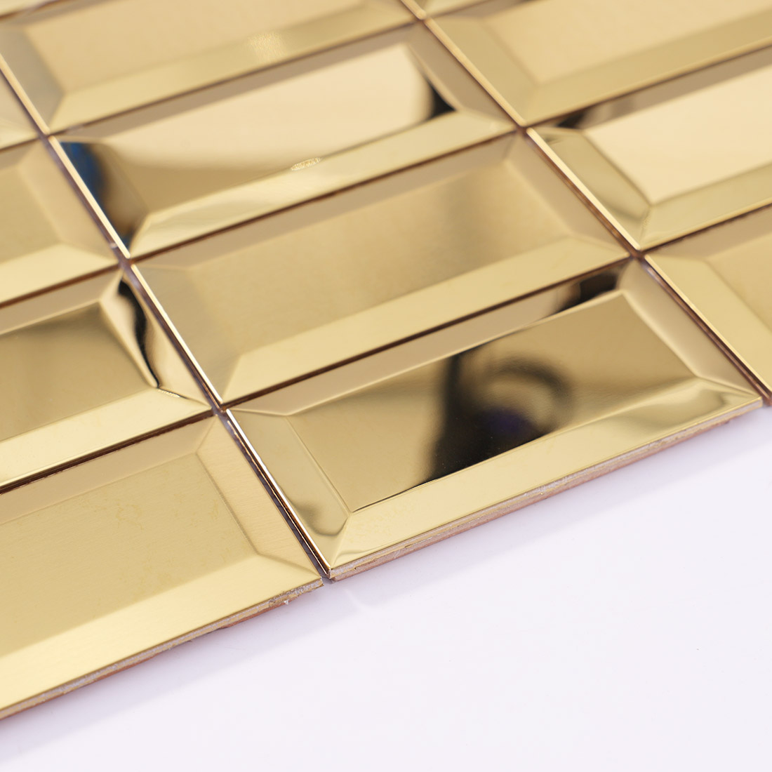 Edge detail of gold 3D rectangle stainless steel mosaic tile sheet